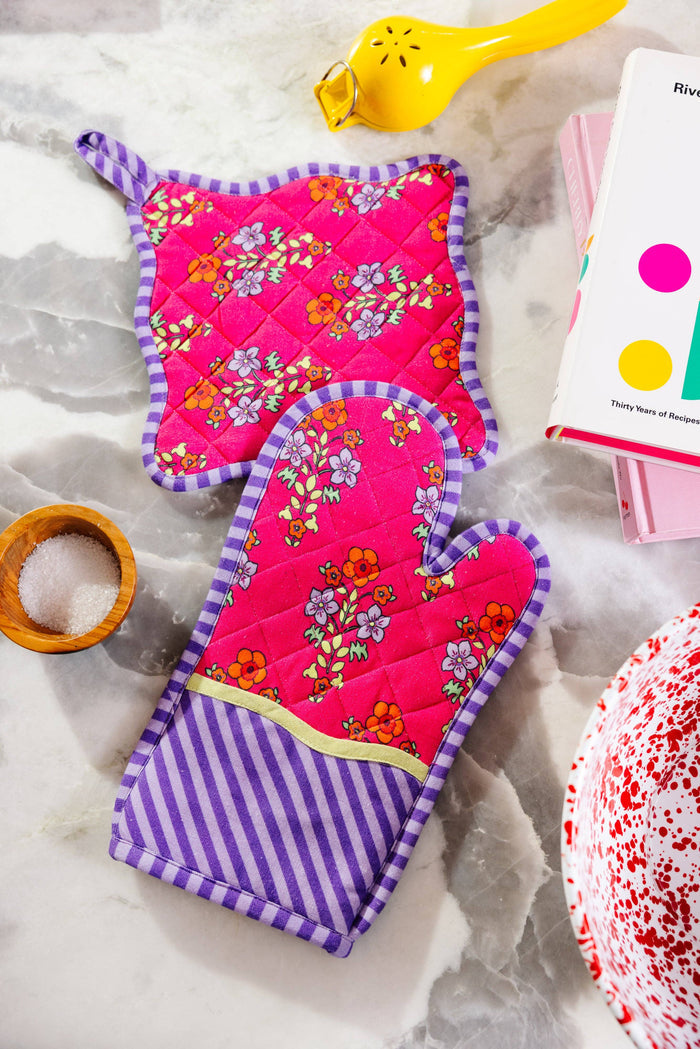 Maroon Pot Holder & Oven Mitt